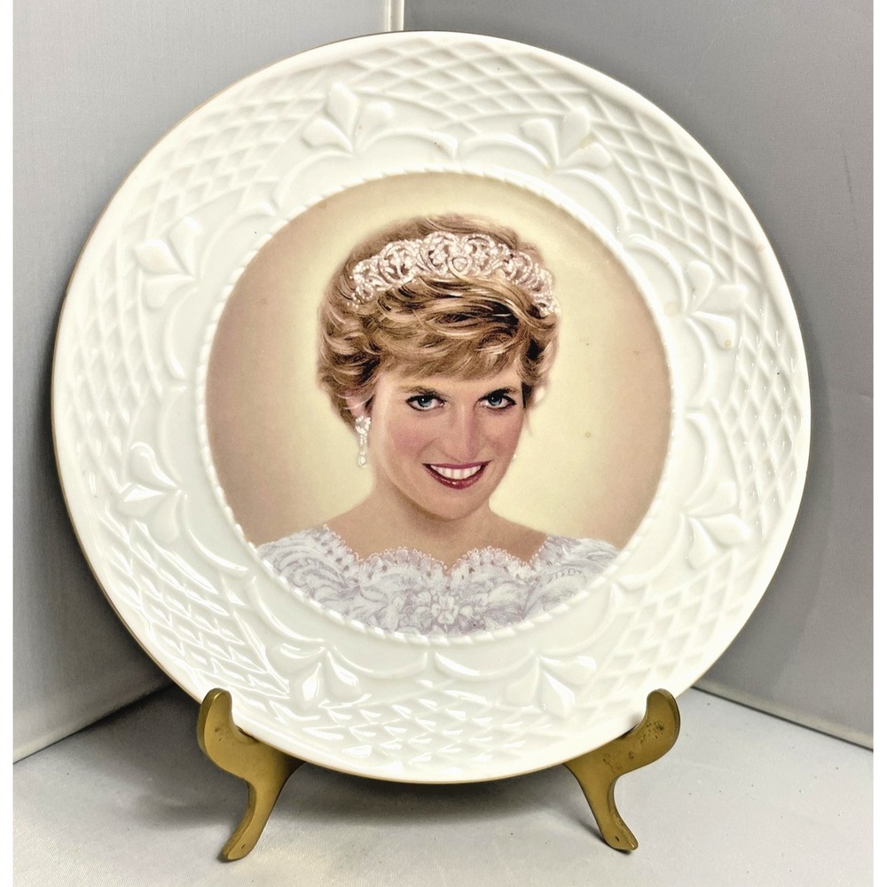Vintage Diana England's Rose Tribute Plate William Chambers 4076A Princess